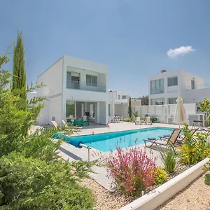 https://villa-kody.protaras-cy-hotels.com